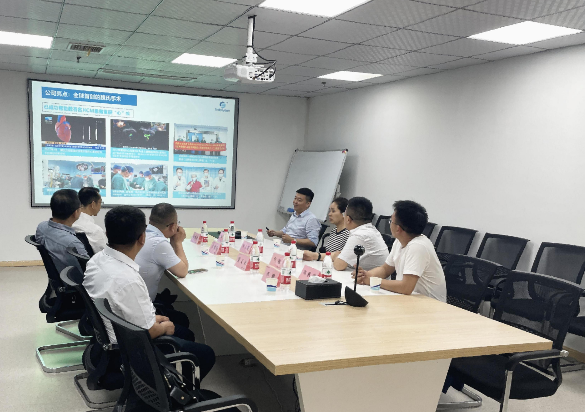 校企合作|江西中醫(yī)藥大學(xué)黨委副書(shū)記章德林一行蒞臨英特姆醫(yī)療參觀交流